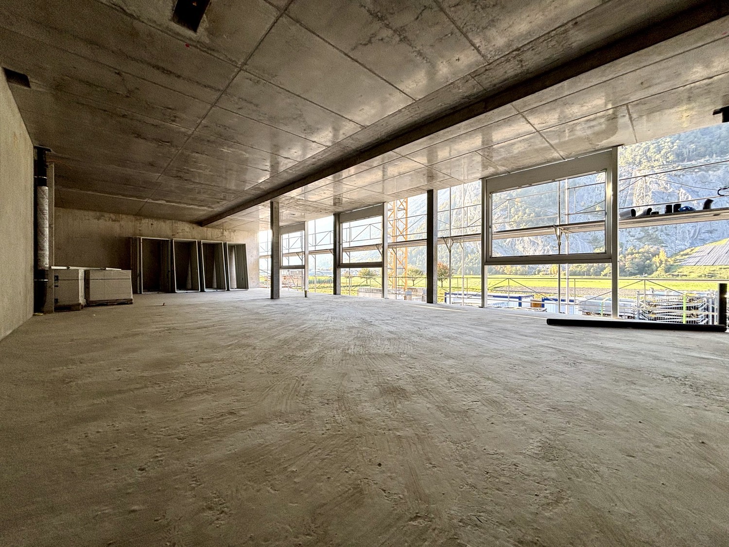 58m² office