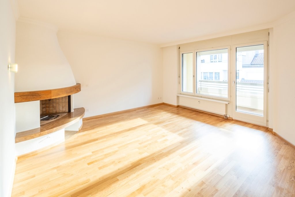 8 rooms apartment