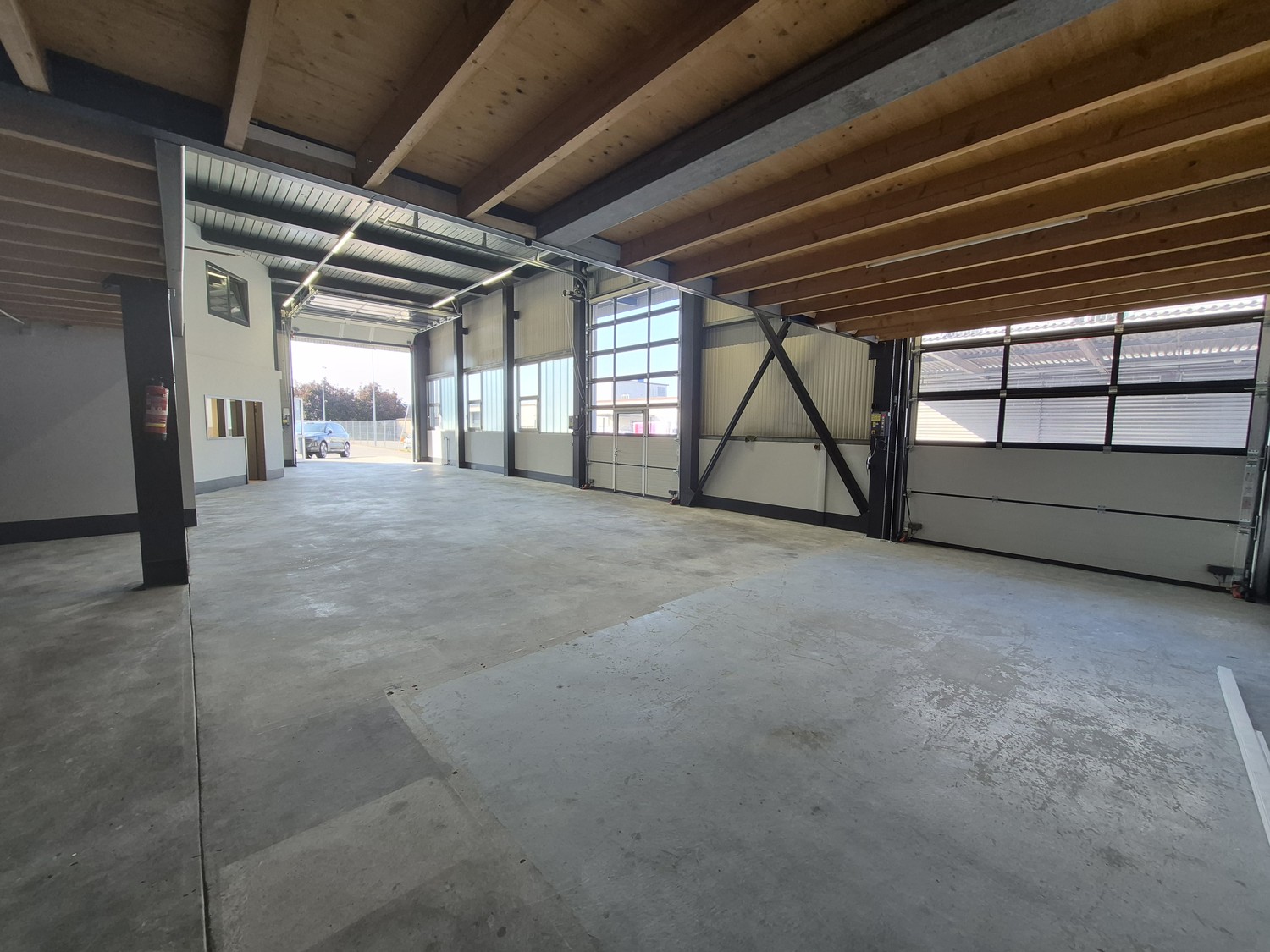 266m² commercial