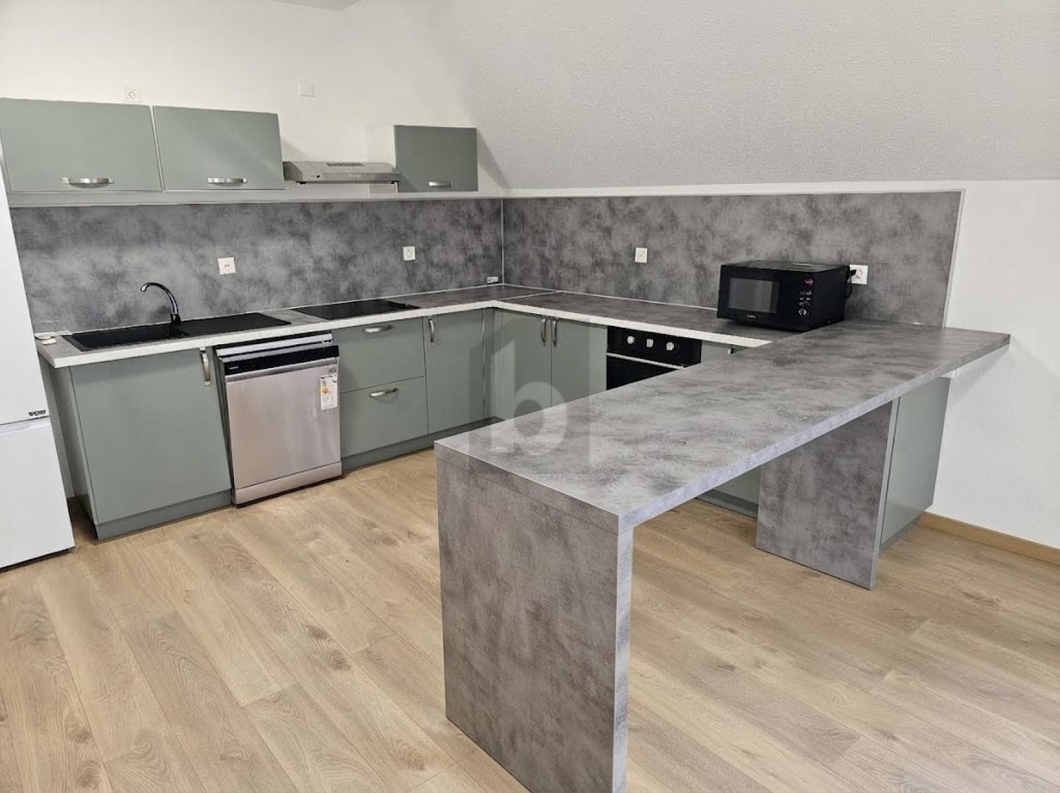 3-Zimmer-Attikawohnung, Foto 1 von 4