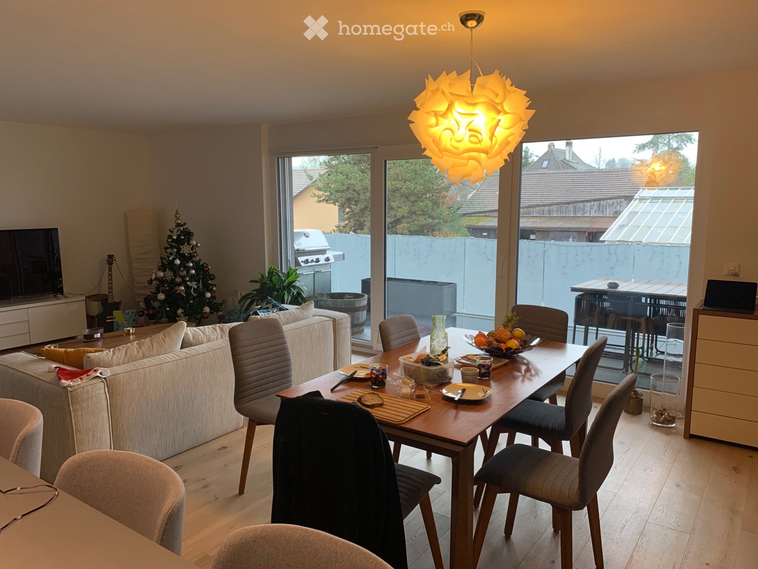 5 rooms apartment