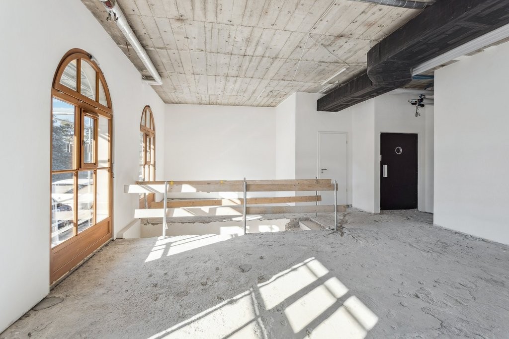 230m² negozio