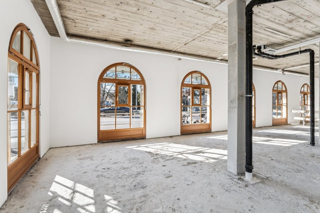 230m² negozio