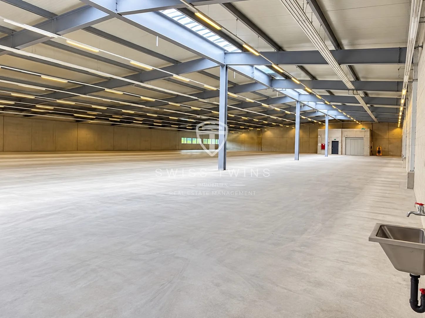 4196m² commerciale
