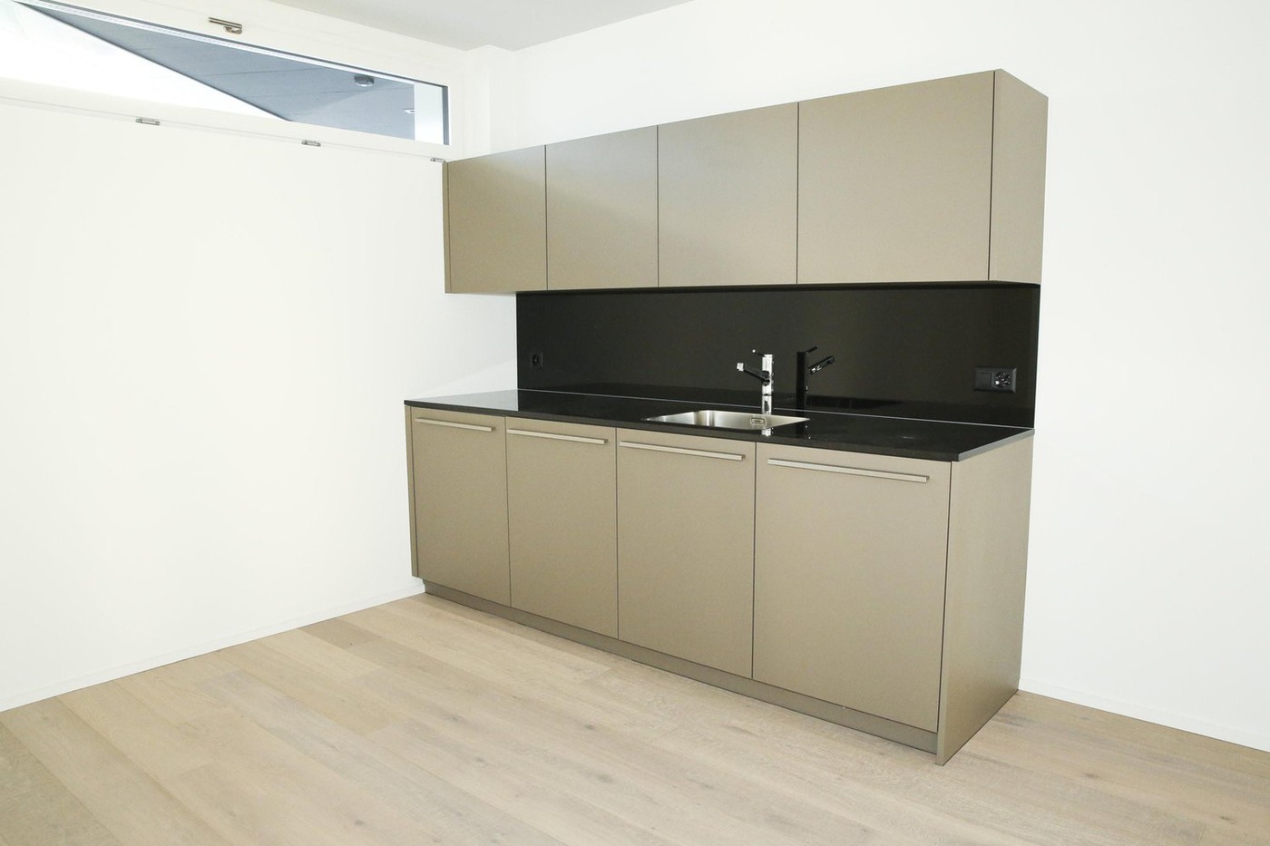 252m² commercial, Foto 10 von 10