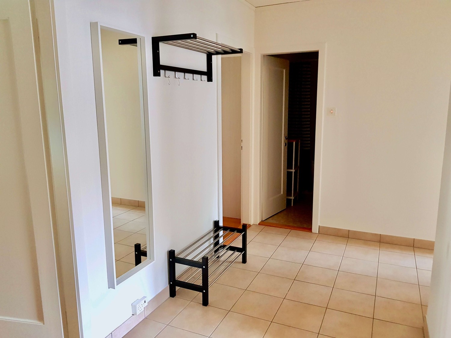 Zimmer in einer Wohngemeinschaft, Foto 1 von 9