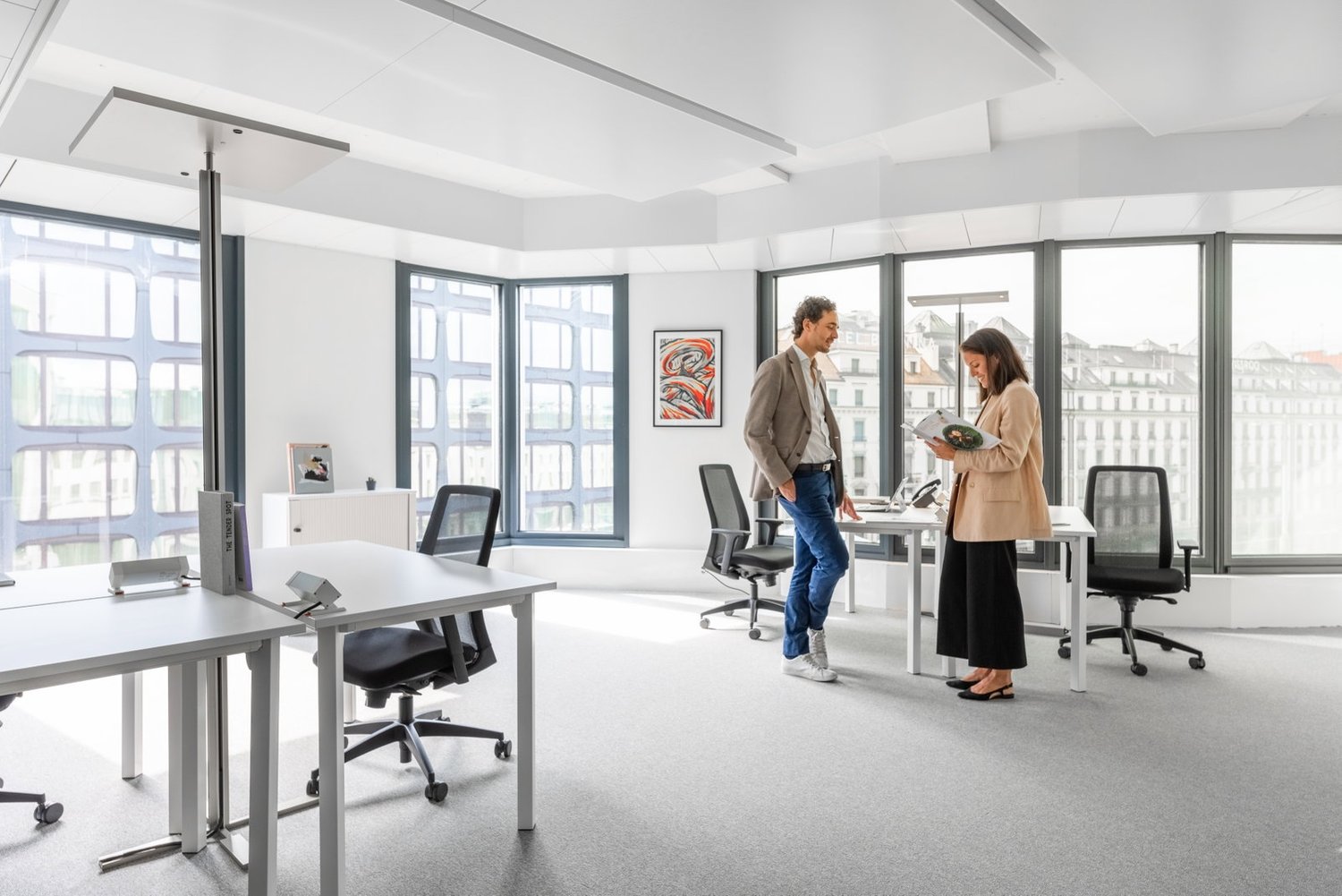 220m² office