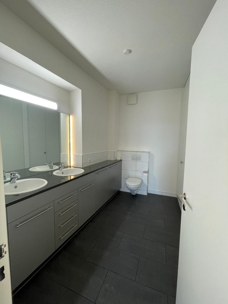 132m² office