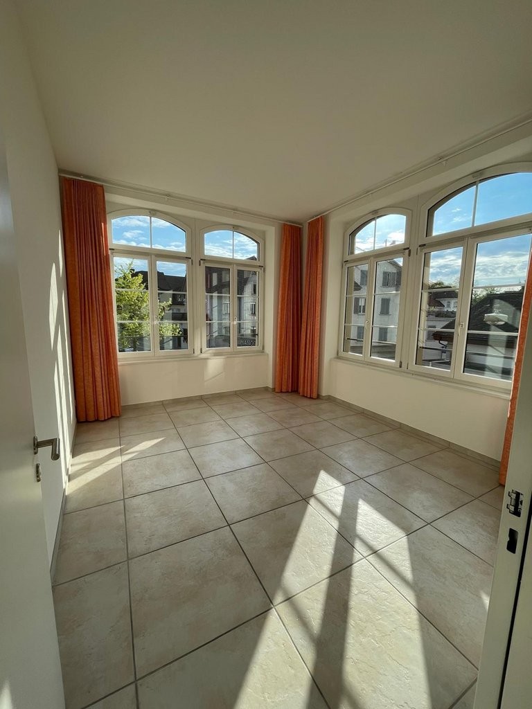 132m² office