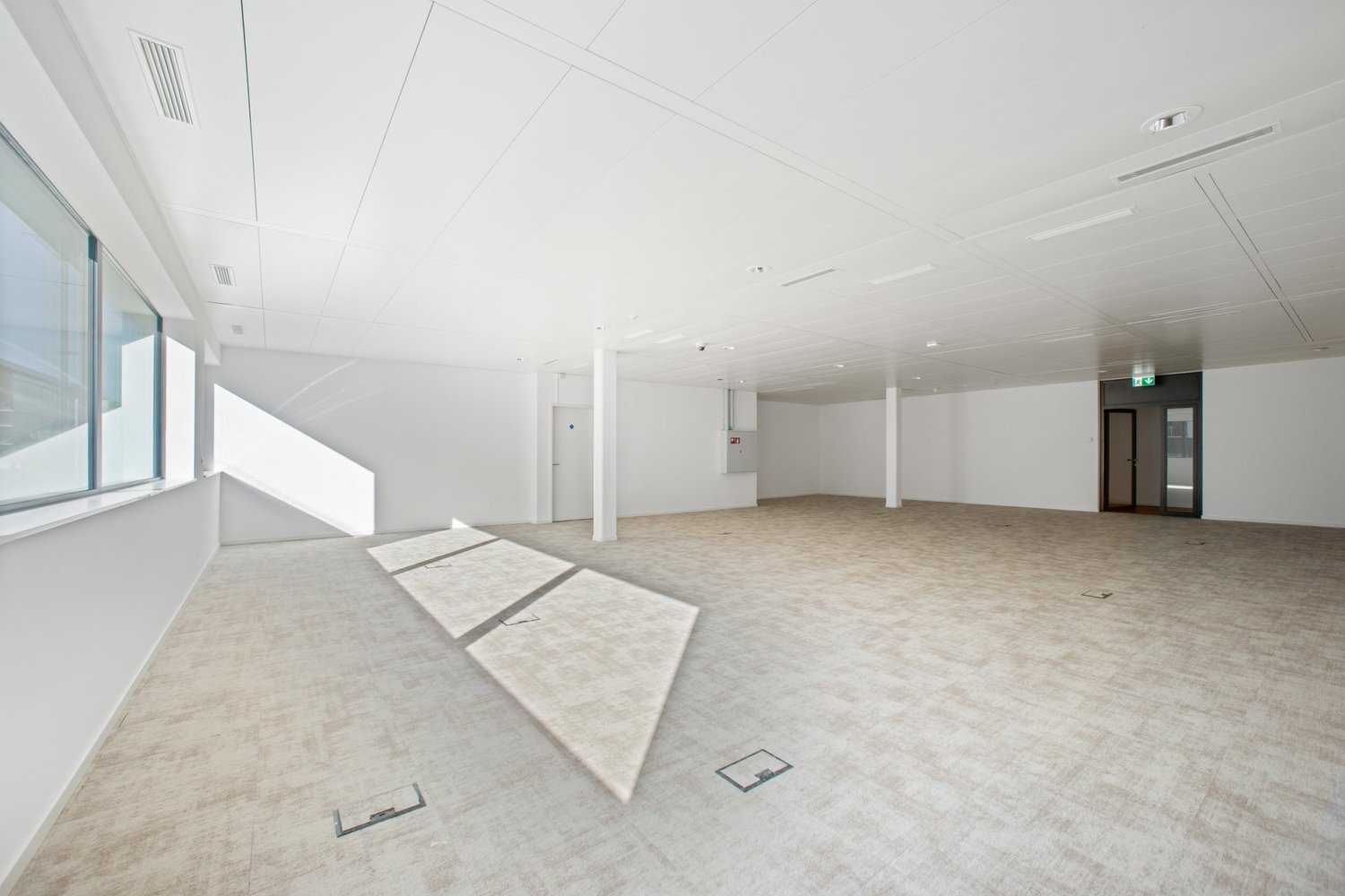 143m² Büro, Foto 4 von 6