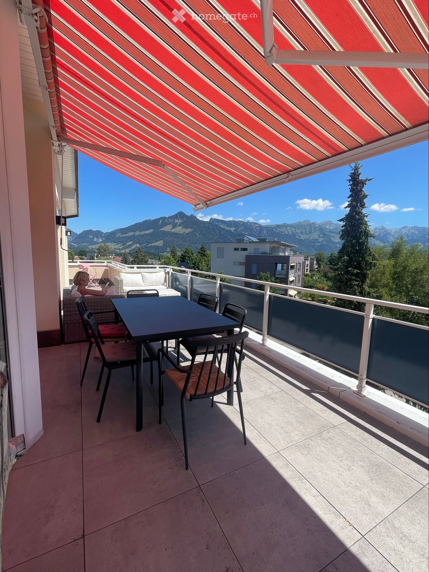 6 Zimmer Wohnung, Foto 1 von 5