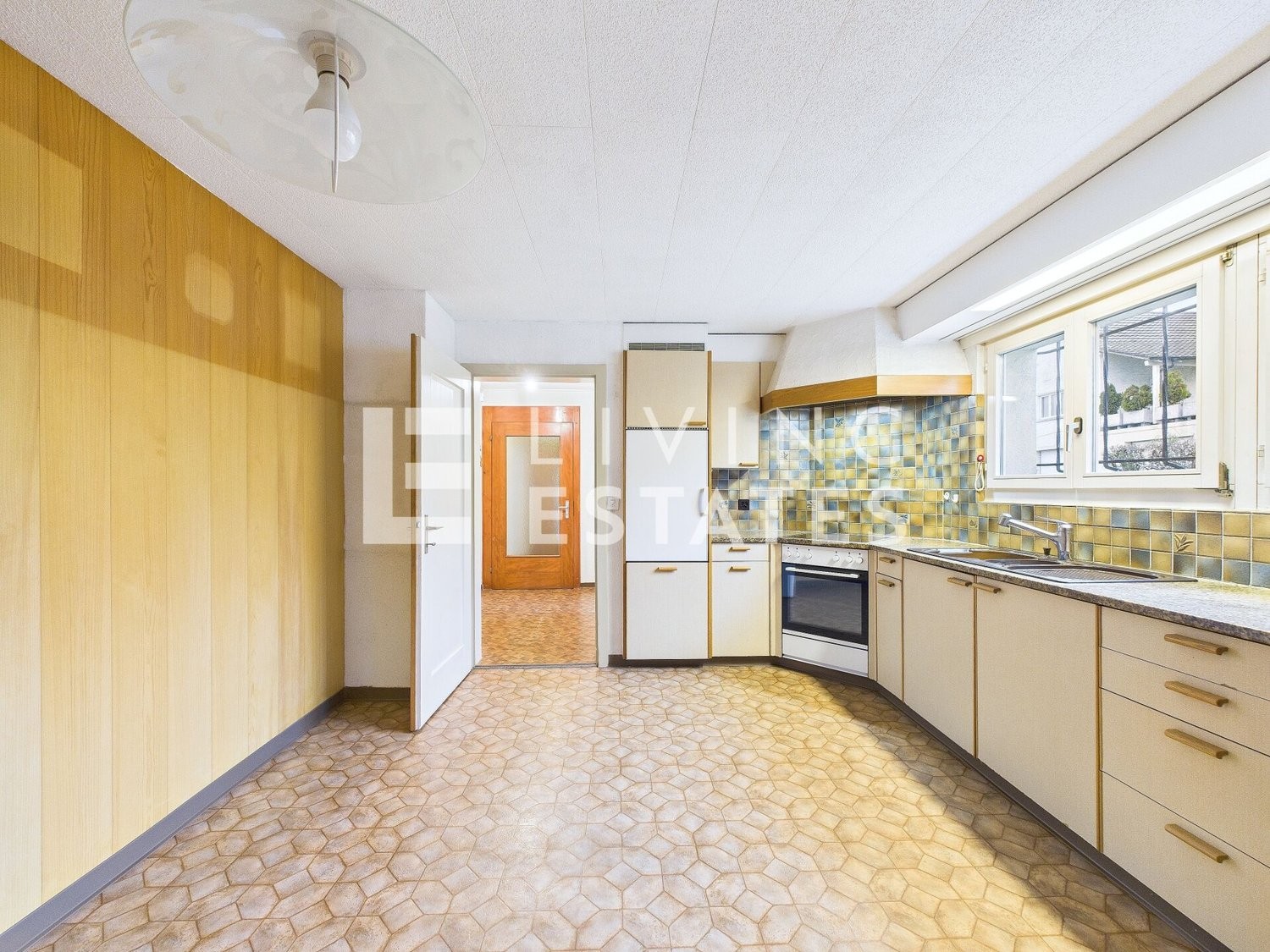 8 rooms single house
