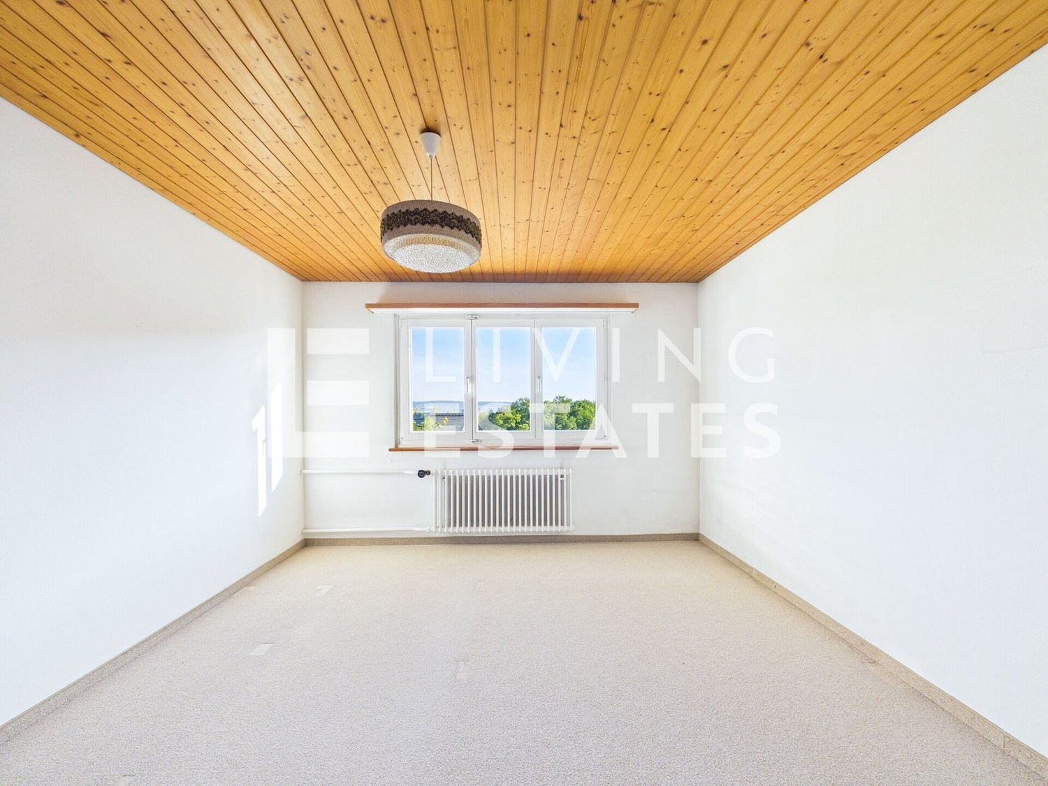 8 rooms single house