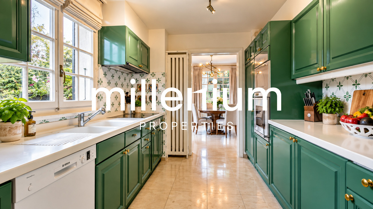 10-Zimmer-Einfamilienhaus, Foto 1 von 10