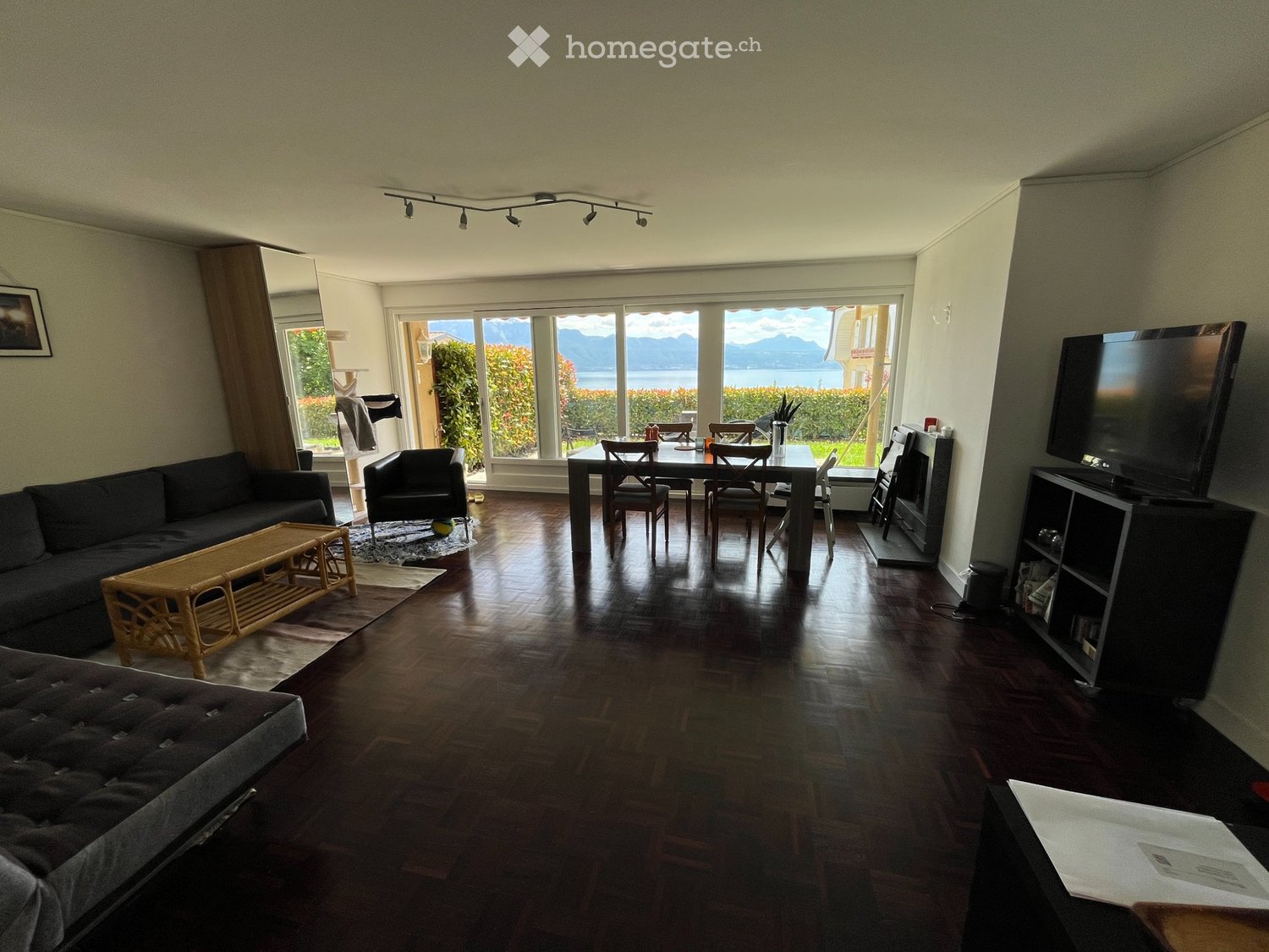 1 room single room