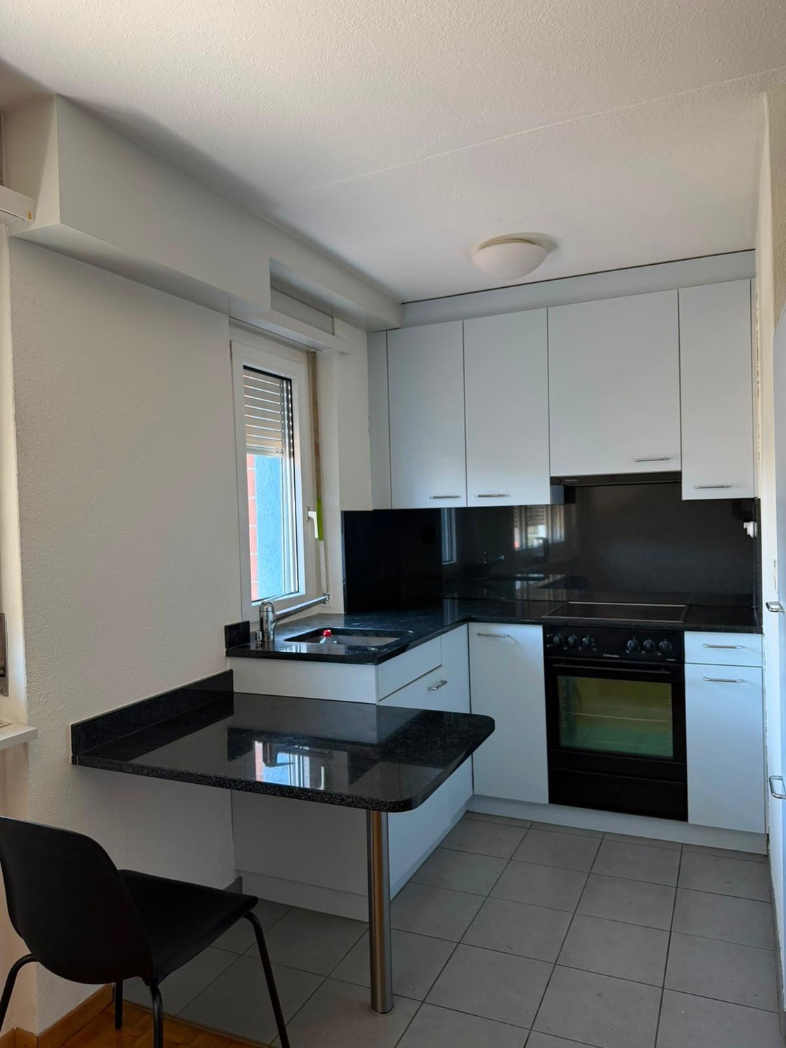 1 room apartment, Foto 1 von 4