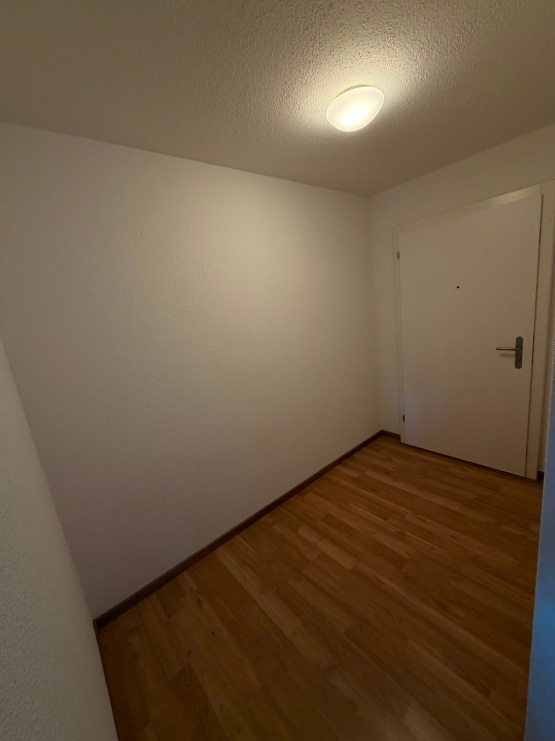 1 room apartment, Foto 3 von 4
