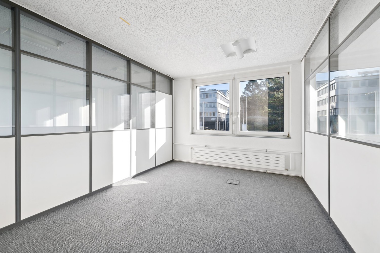 167m² office