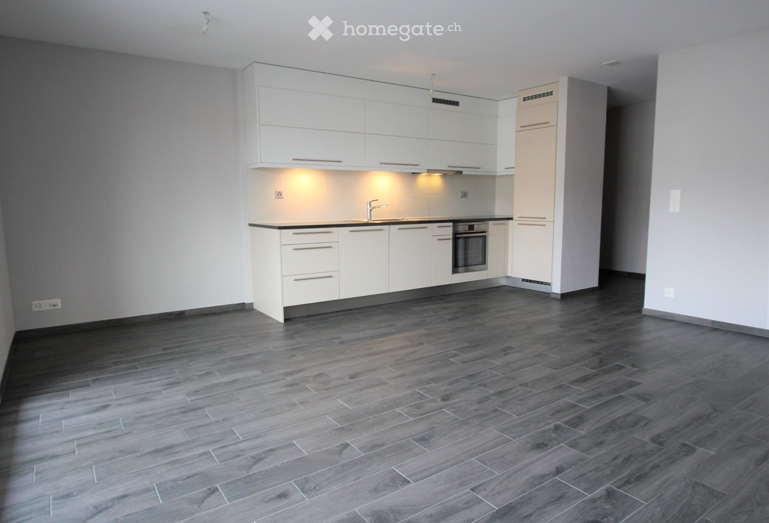5 rooms apartment