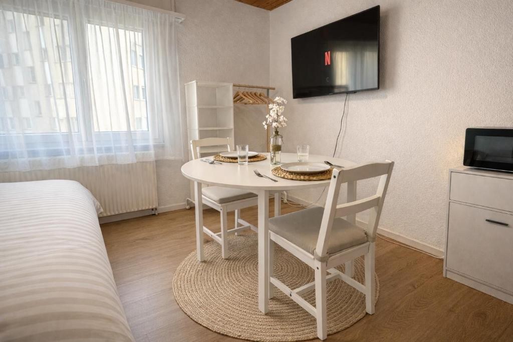 1 room apartment, Foto 1 von 8