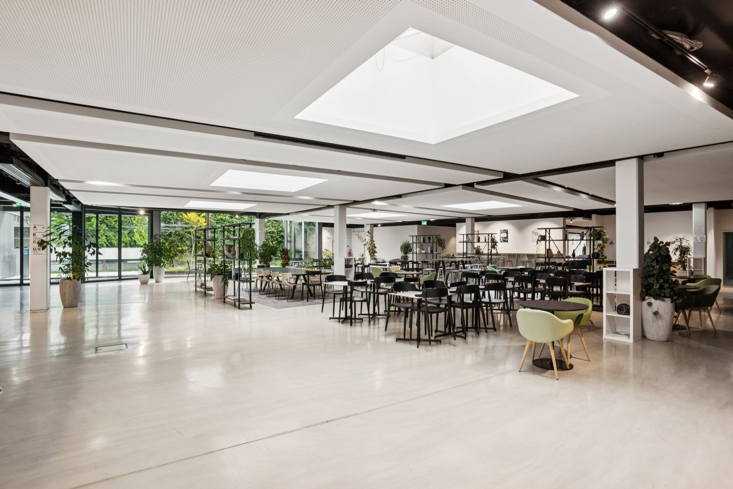 266m² Büro, Foto 7 von 9