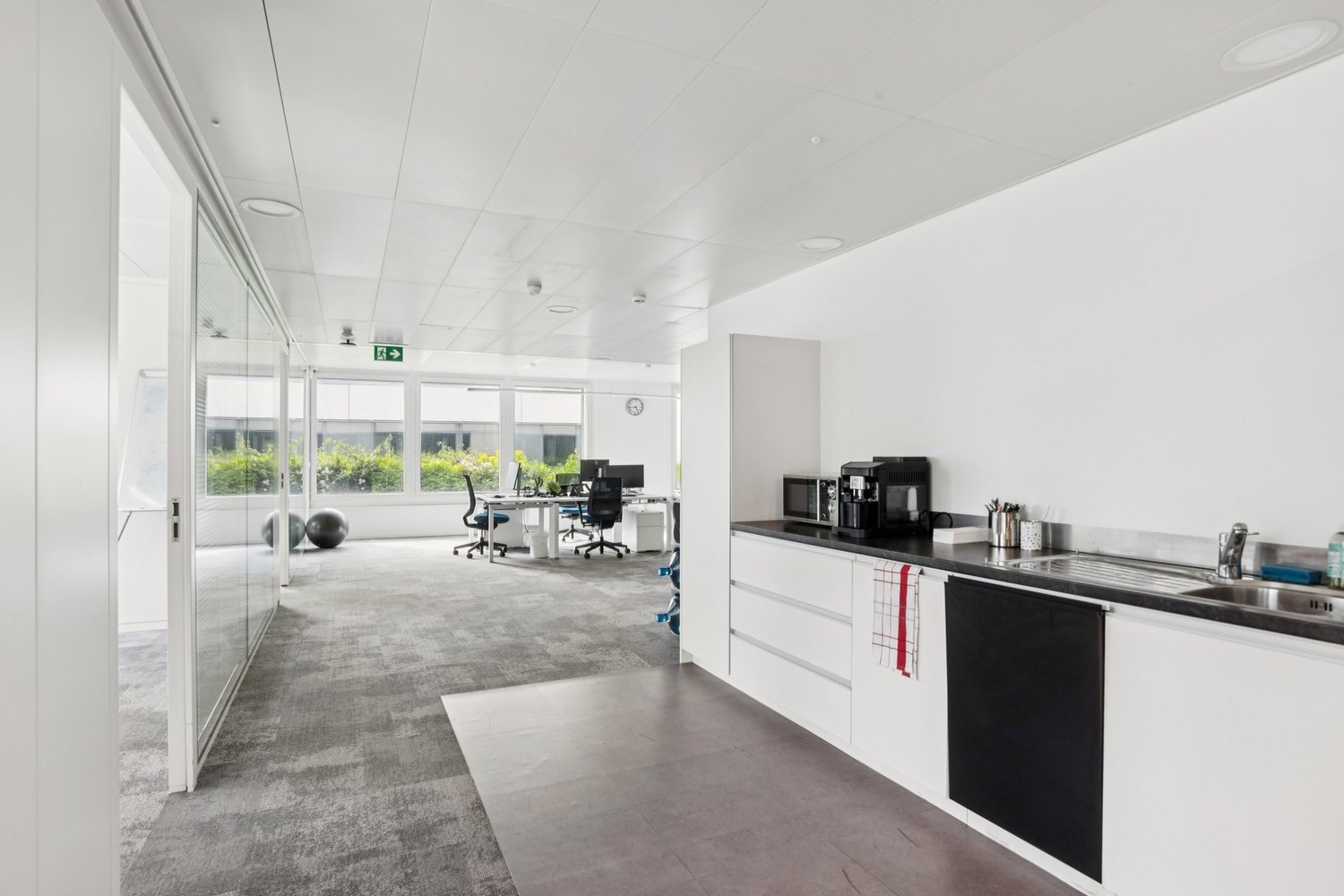 266m² Büro, Foto 5 von 9