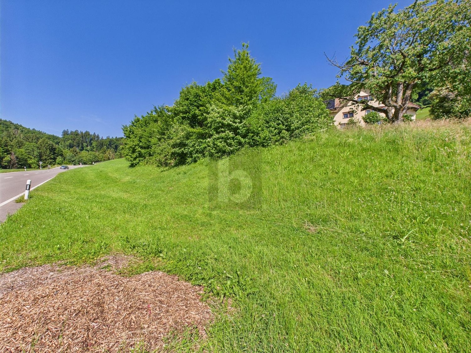 1000m² building land