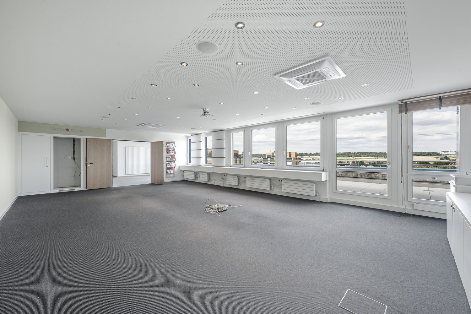630m² office, Foto 3 von 10