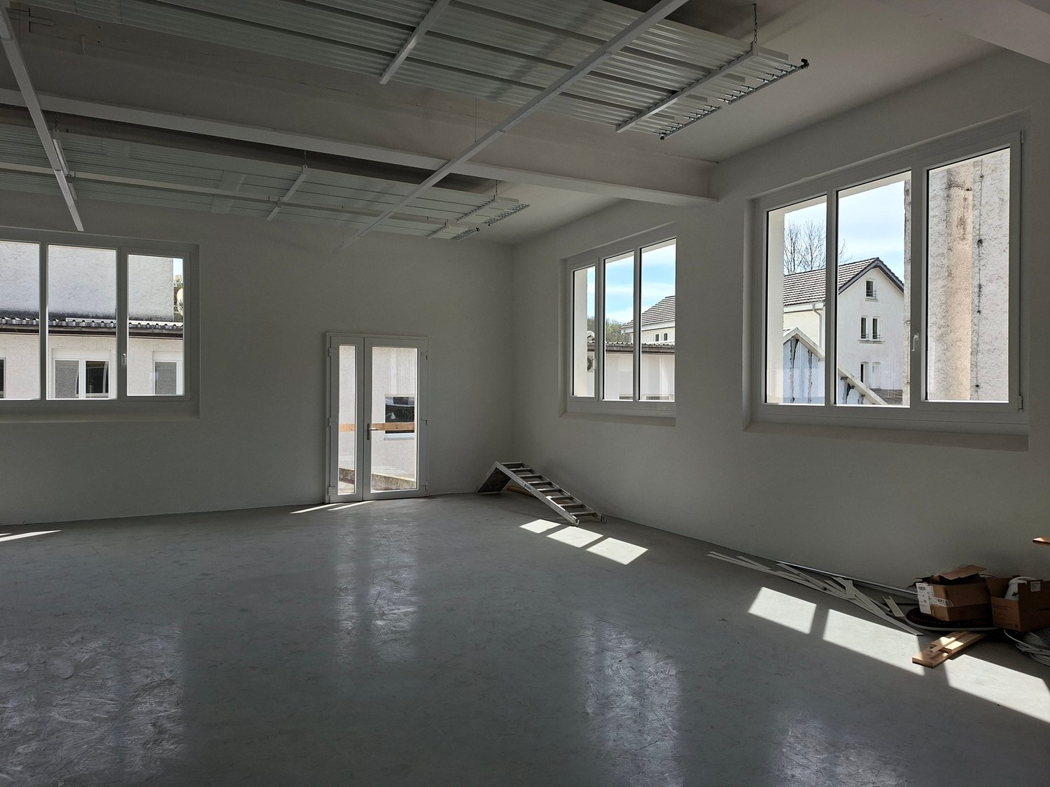 132m² commercial