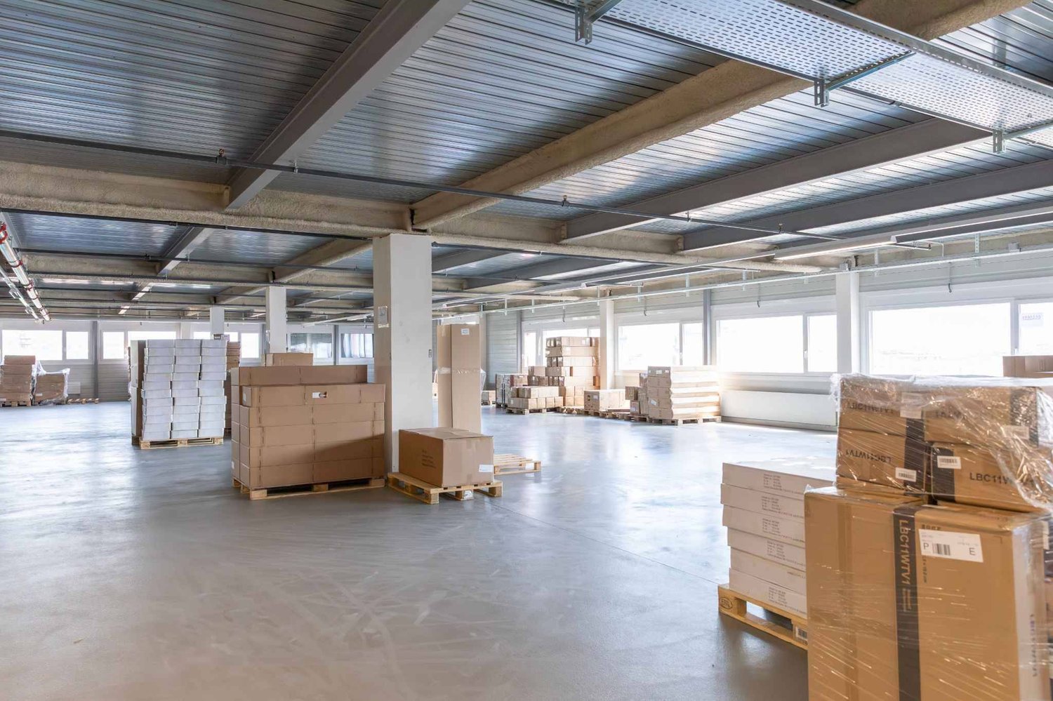 467m² deposito, foto 2 di 10