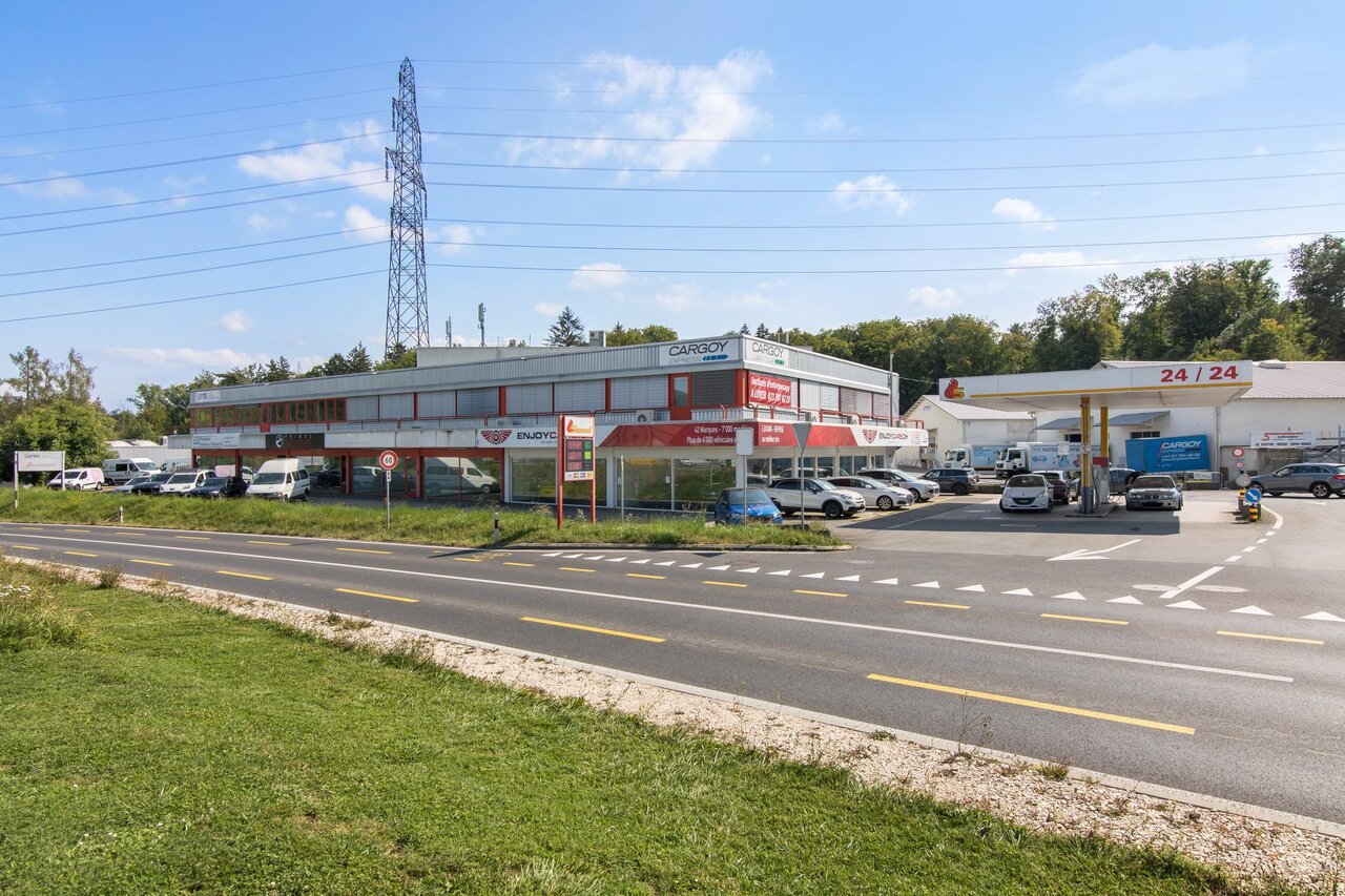1000m² commercial