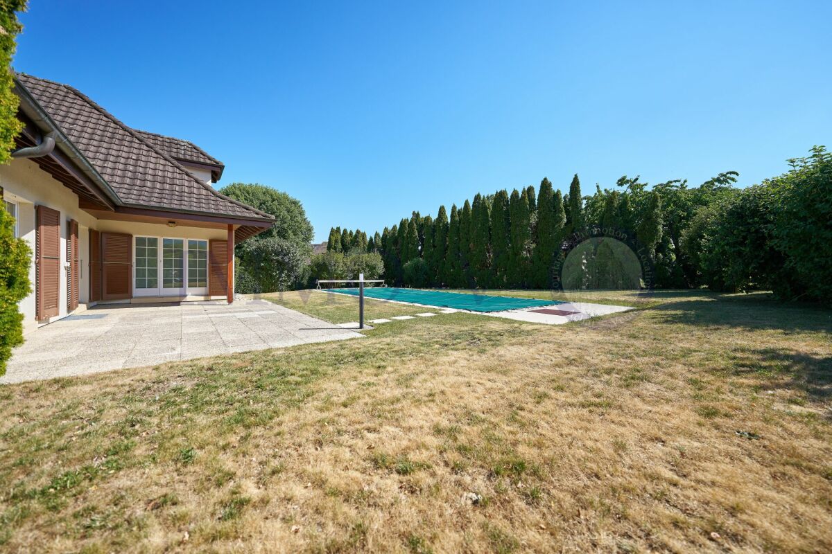 6 ½ Zimmer Villa, Foto 1 von 10
