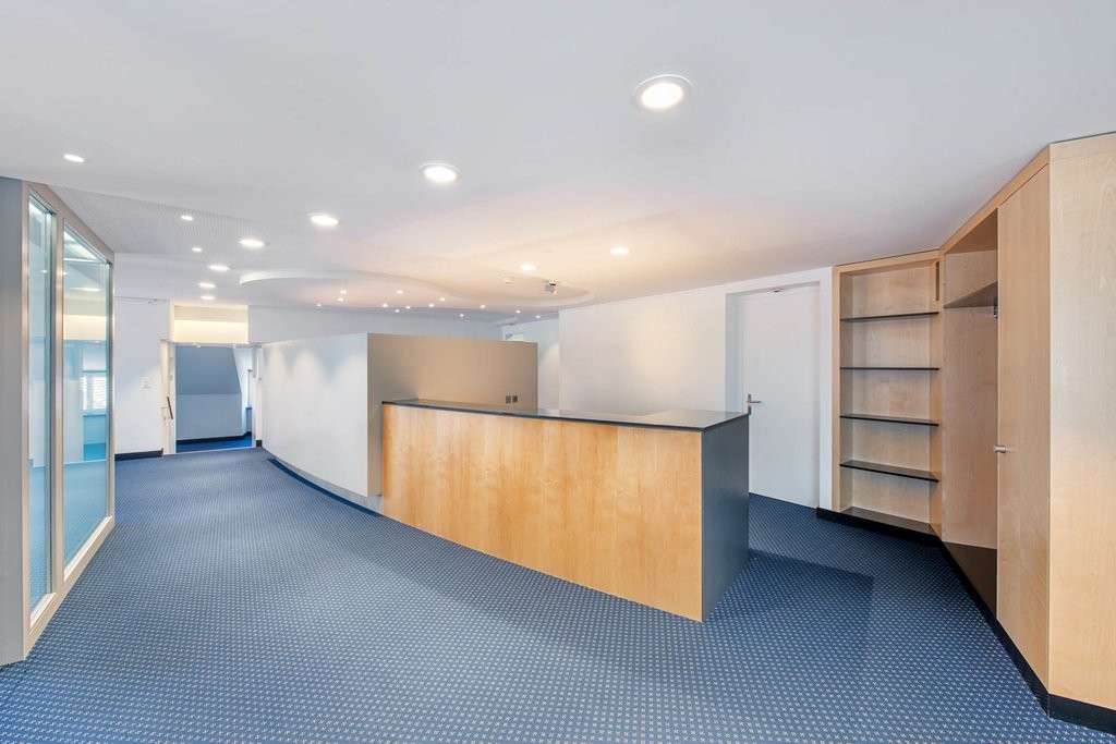 217m² office, Foto 1 von 9