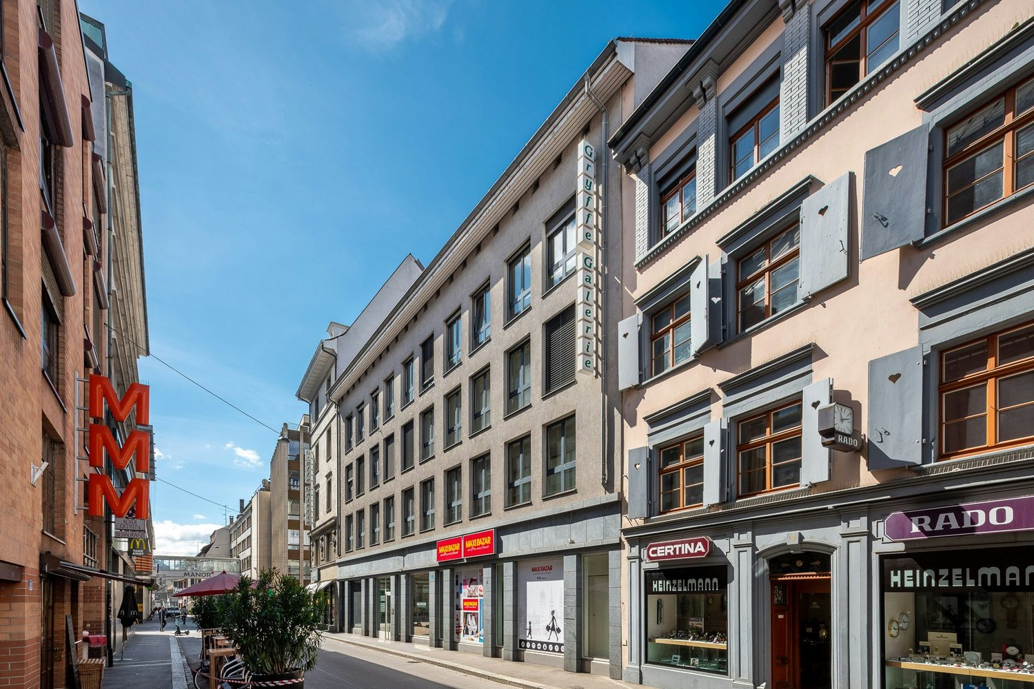 93m² commercial