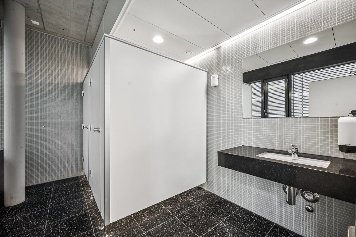 487m² ufficio