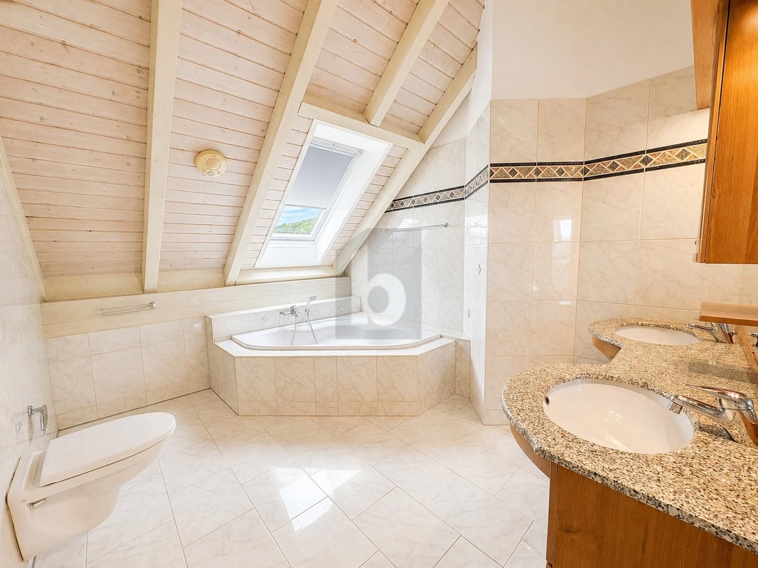 5 rooms duplex