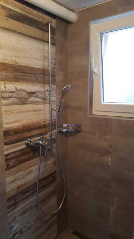 1 room single room