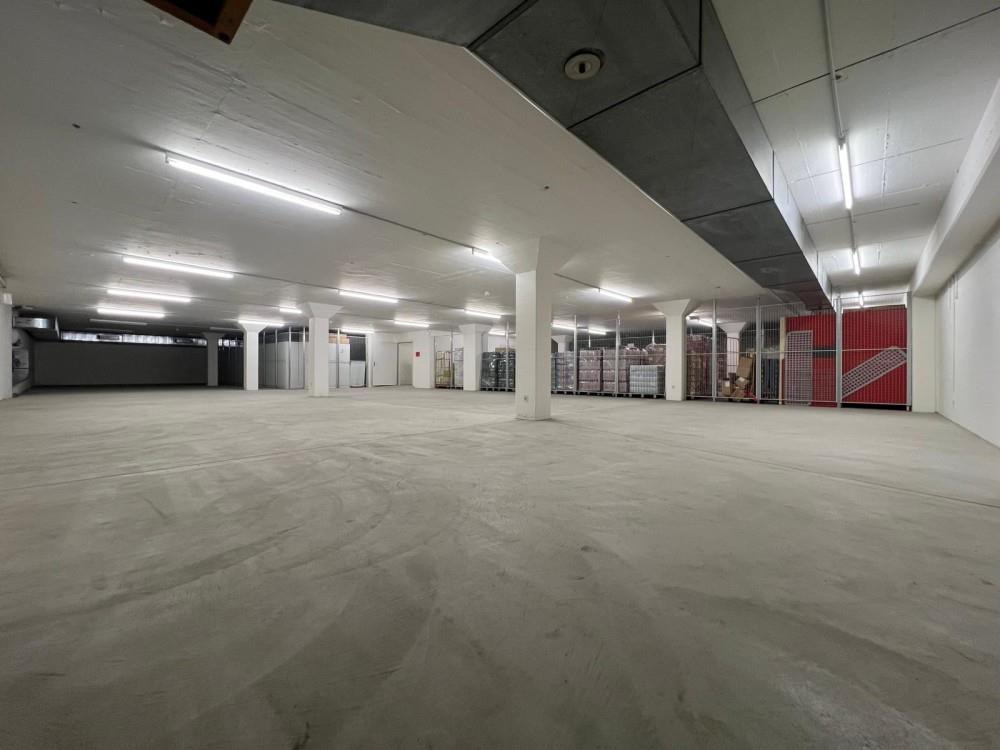 400m² di deposito