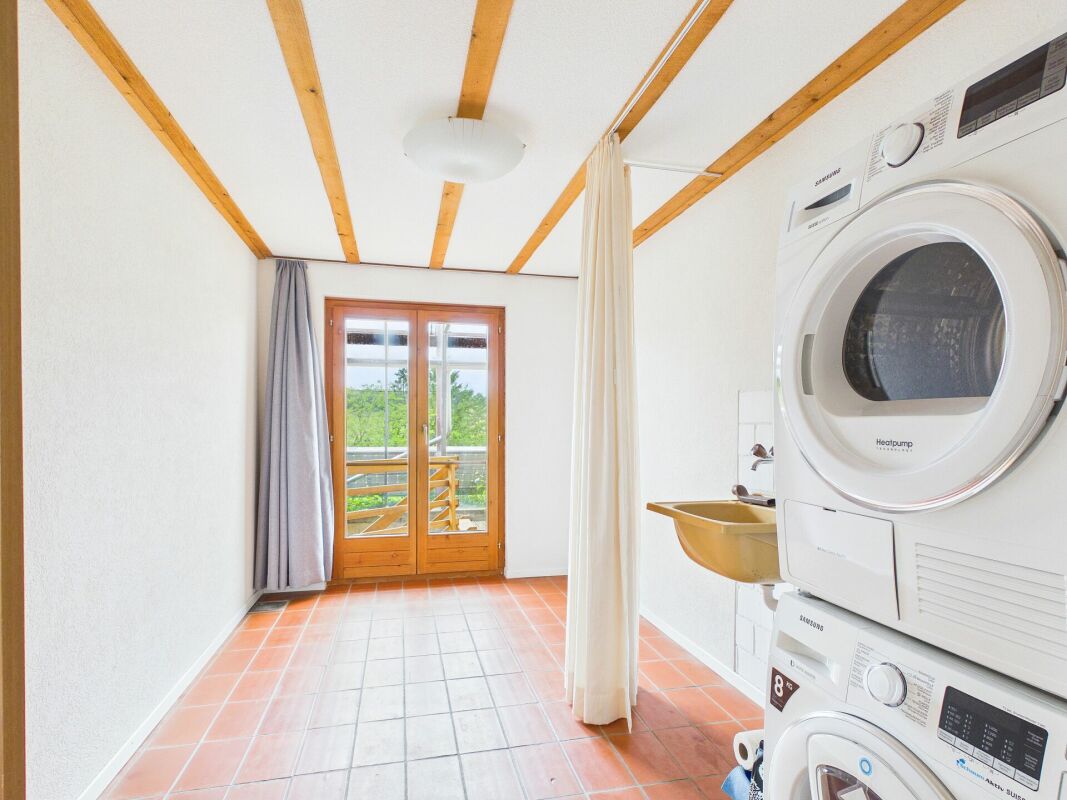 9 rooms single house