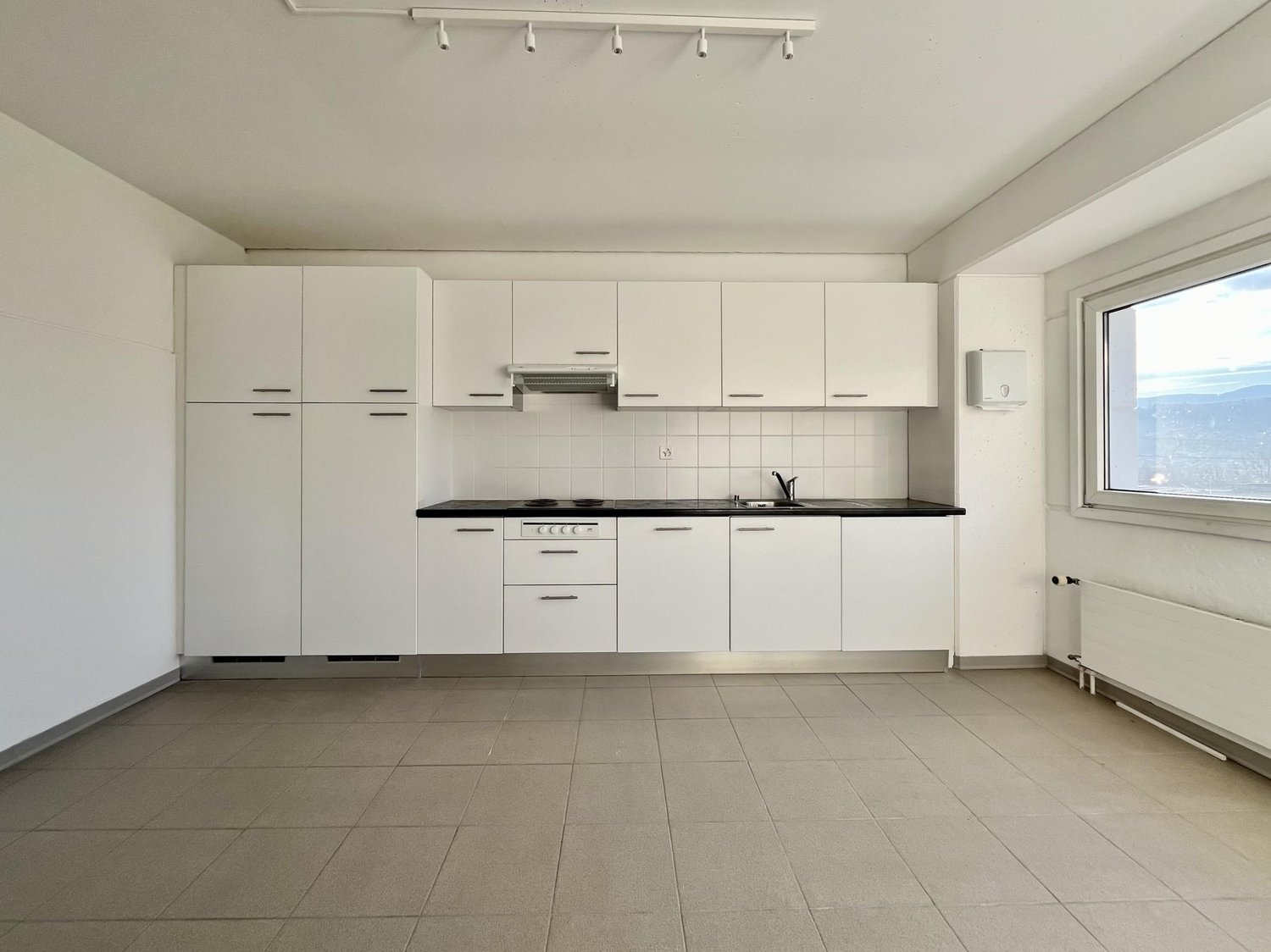 70m² living / commercial building