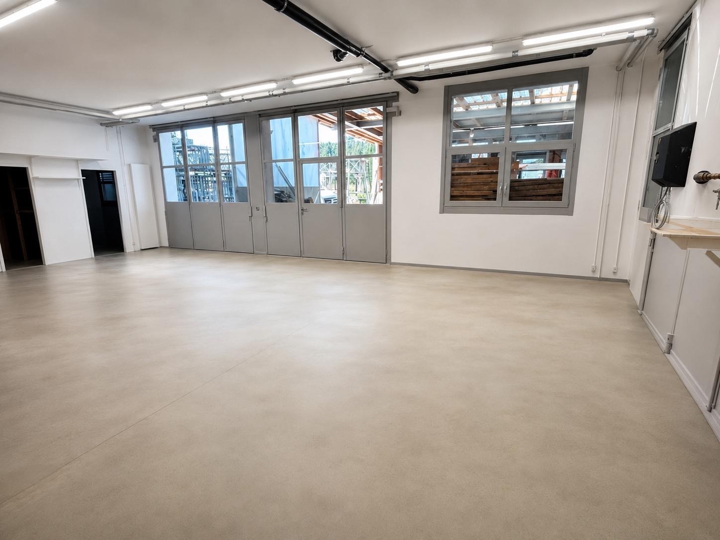 108m² commercial