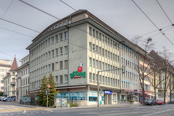 144m² studio