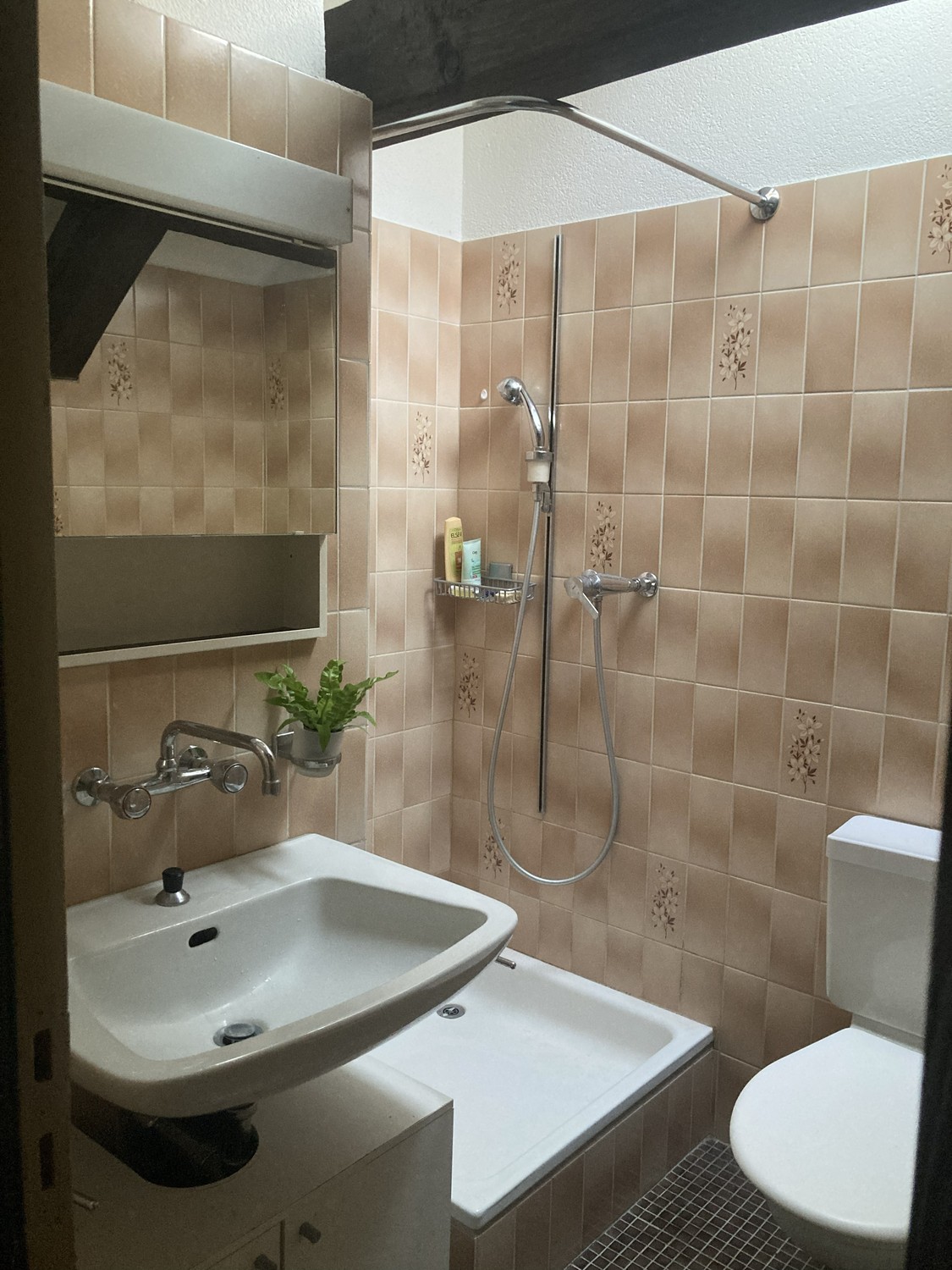 1 room apartment, Foto 7 von 7