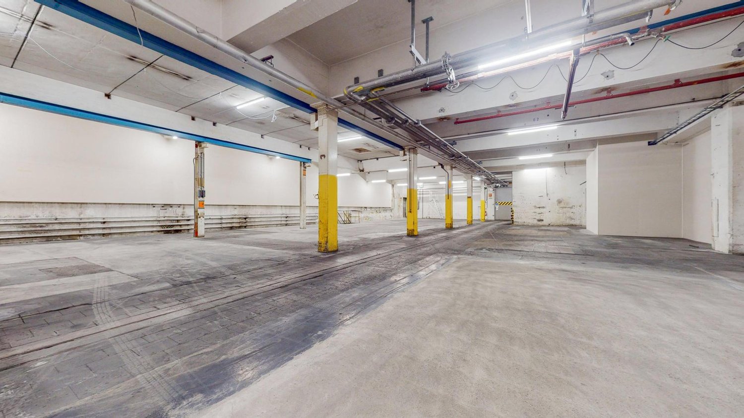 603m² storage room, Foto 1 von 4