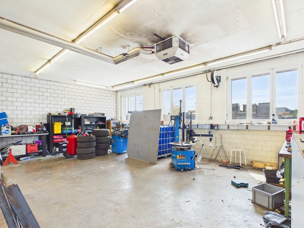 350m² workshop, Foto 3 von 9