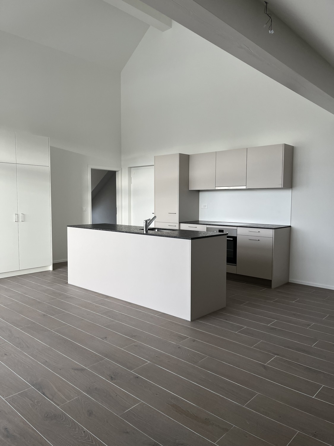 3 ½ rooms apartment, Foto 1 von 8
