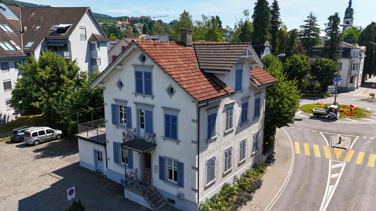 184m² commercial