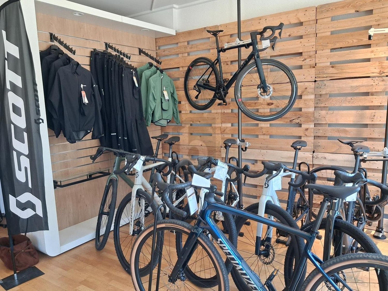 24m² shop