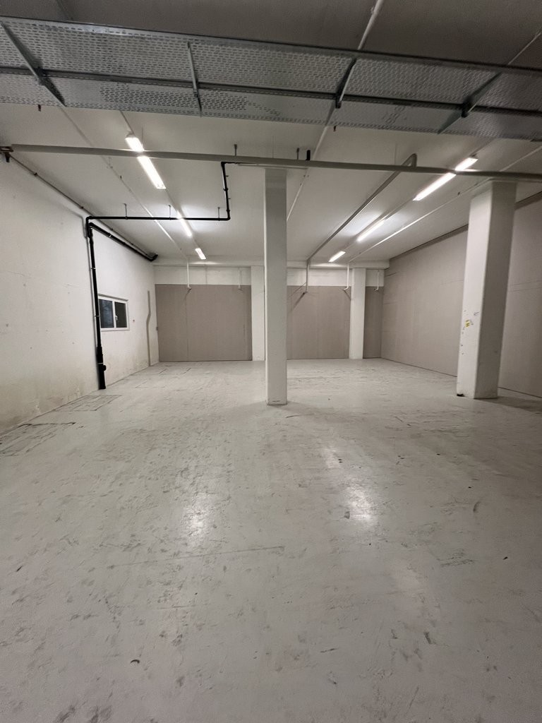 746m² storage room, Foto 3 von 4