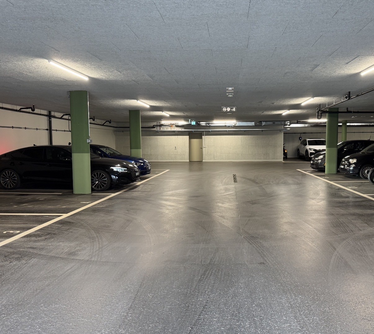 Underground slot, Foto 1 von 2